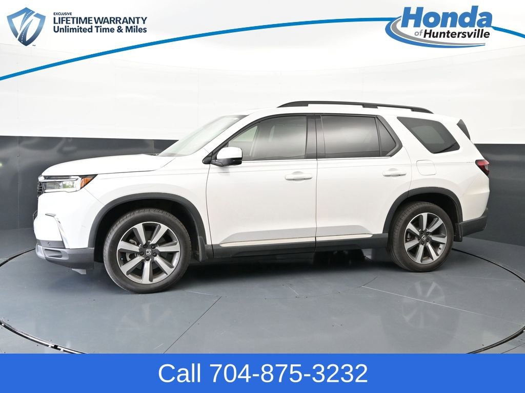 Used 2023 Honda Pilot Touring image 5