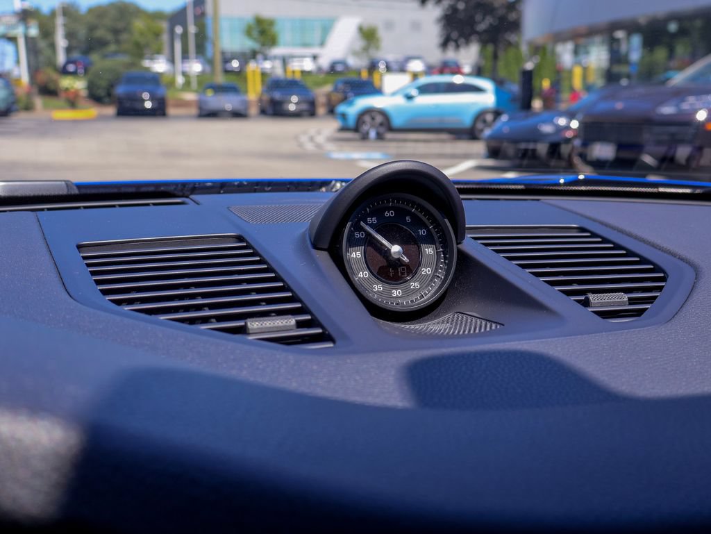 Certified 2025 Porsche 911 Carrera T RWD image 12