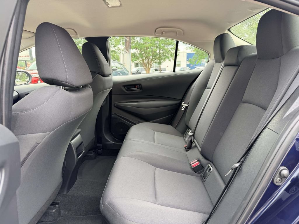 Used 2022 Toyota Corolla LE w/ Carpet Mat Package (TMS) FWD image 16