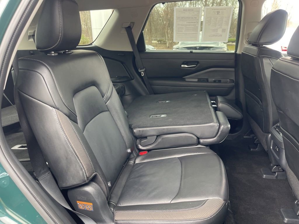 Certified 2024 Nissan Pathfinder SL image 24