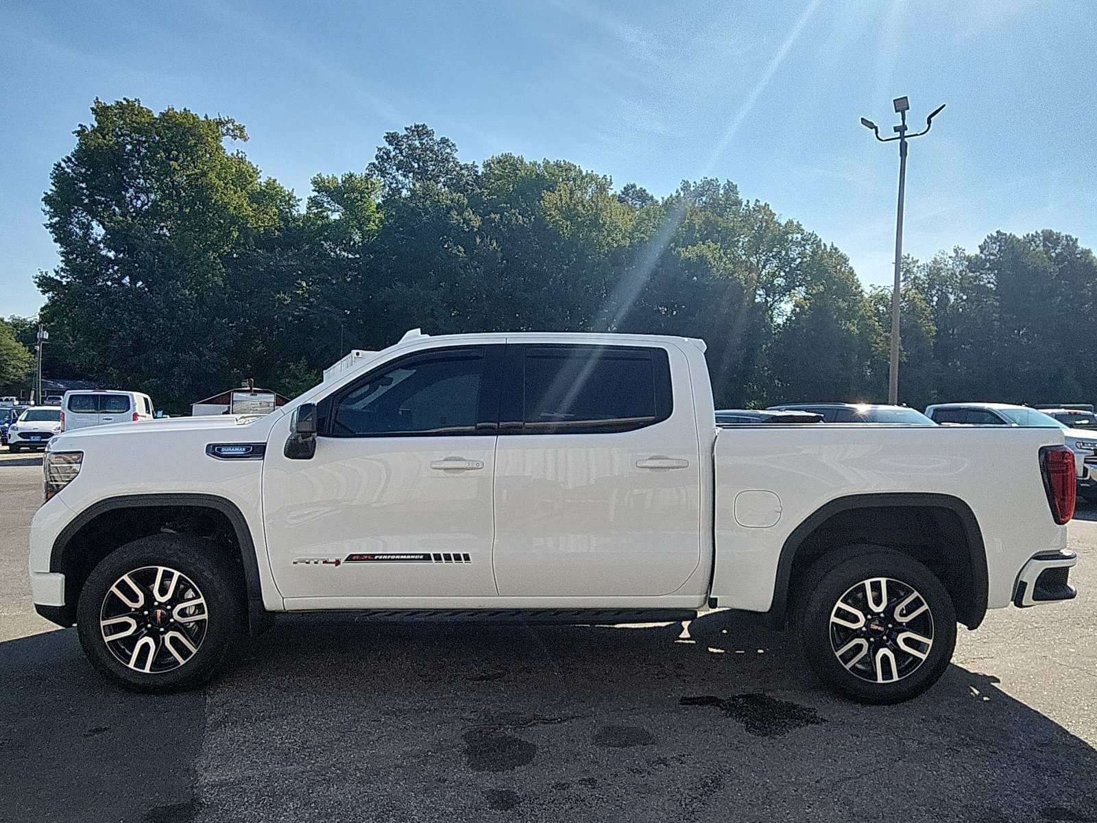 Used 2023 GMC Sierra 1500 AT4 w/ AT4 Premium Package AWD/4WD image 2
