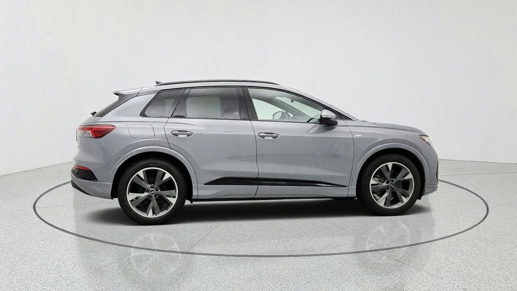 Used 2024 Audi Q4 e-tron Premium Plus w/ Premium Plus AWD/4WD image 4