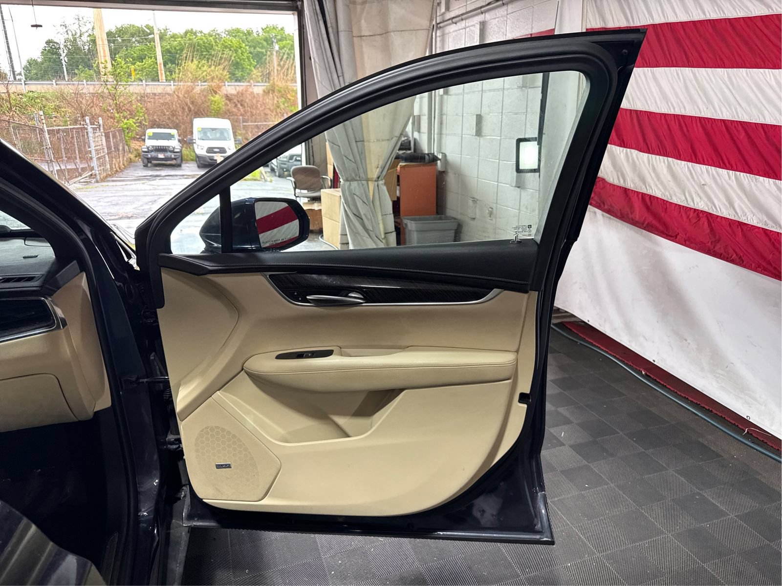 Used 2018 Cadillac XT5 AWD image 20