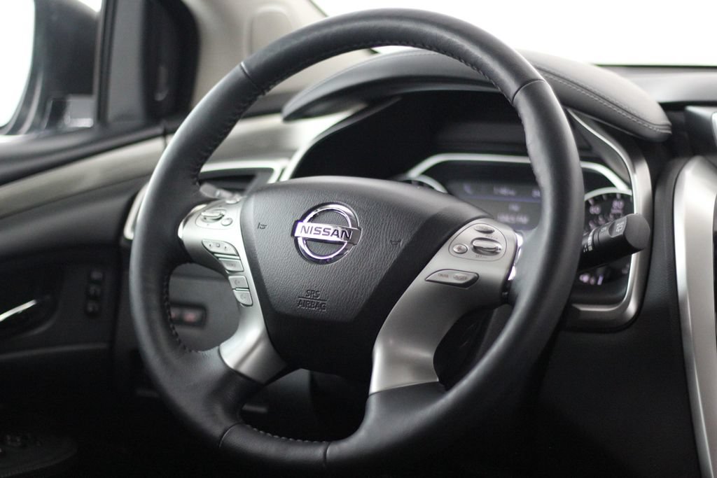 Used 2018 Nissan Murano SL w/ Midnight Edition Package FWD image 11