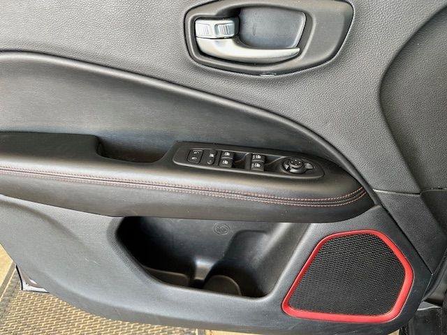 Used 2021 Jeep Compass Trailhawk AWD/4WD image 29