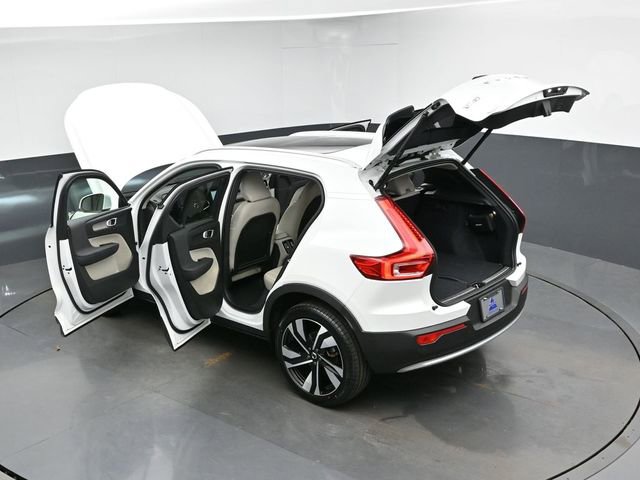 Used 2023 Volvo XC40 B5 Plus w/ Protection Package Premier AWD/4WD image 51
