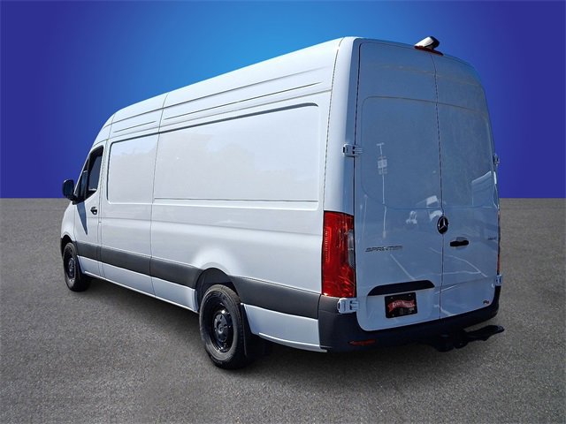Used 2025 Mercedes-Benz Sprinter 2500 image 7