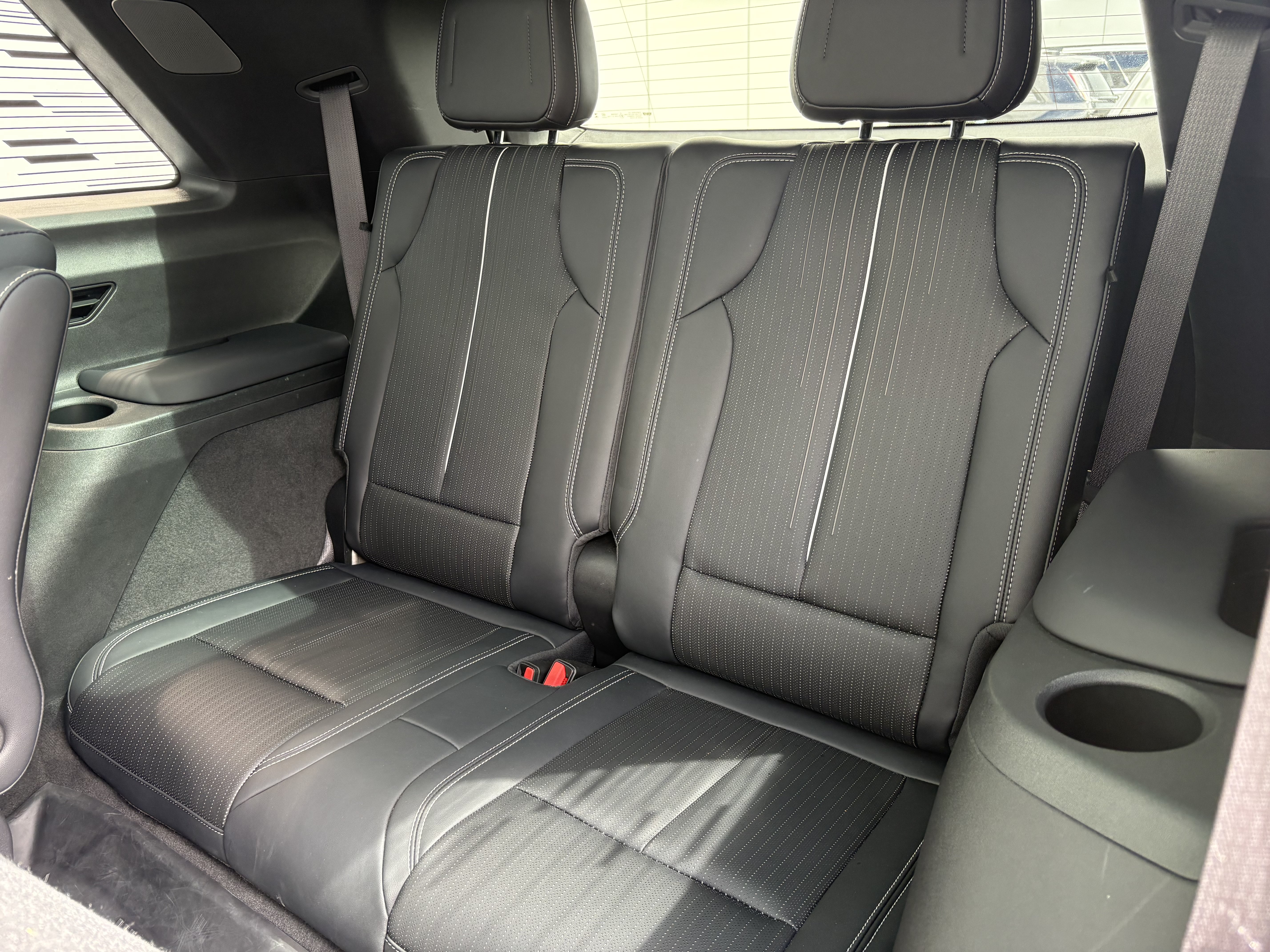 Certified 2026 Cadillac Vistiq Sport w/ LPO, Floor Liner Package AWD/4WD image 14