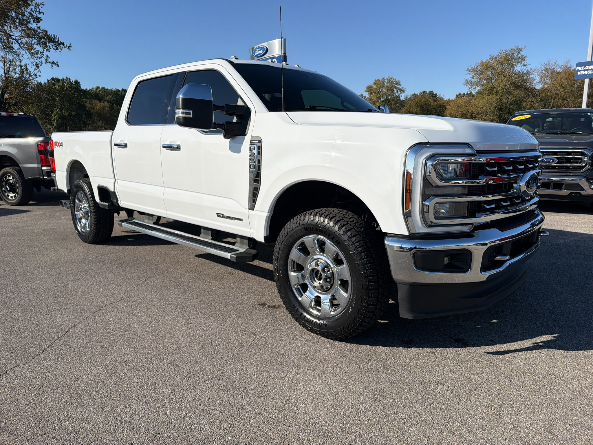 Used 2024 Ford F250 Lariat w/ Chrome Package AWD/4WD image 3