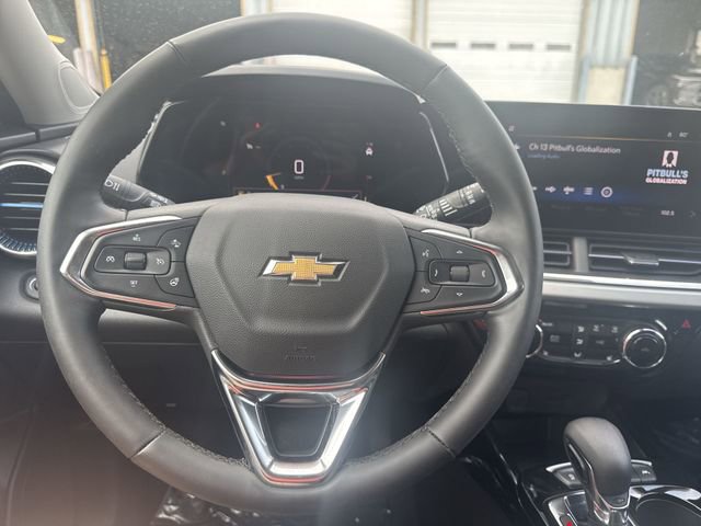 Certified 2025 Chevrolet Trax LT w/ LT Convenience Package image 13