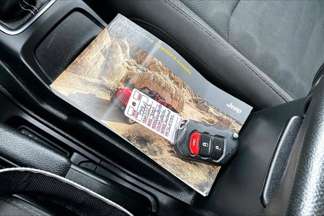 Used 2023 Jeep Gladiator Overland image 35