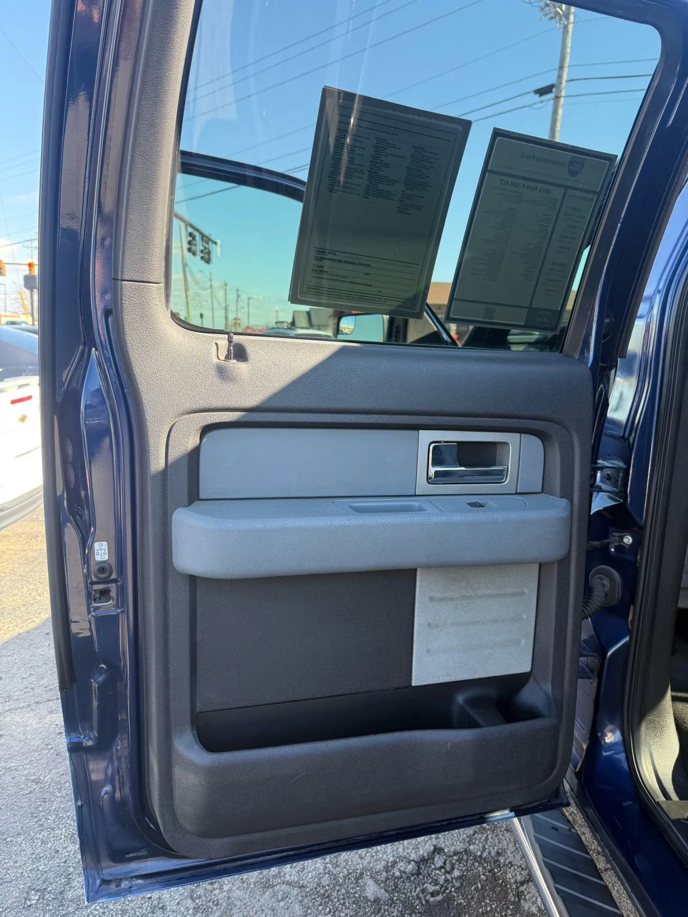 Used 2011 Ford F150 XLT w/ XLT Chrome Pkg AWD/4WD image 15