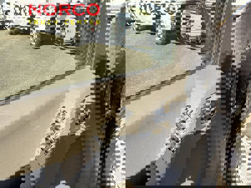 Used 2021 Nissan Frontier SV image 17