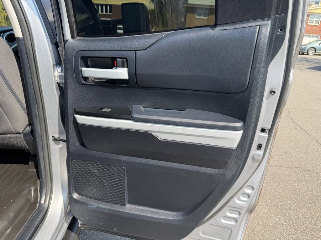 Used 2014 Toyota Tundra SR5 w/ SR5 Upgrade Package AWD/4WD image 27