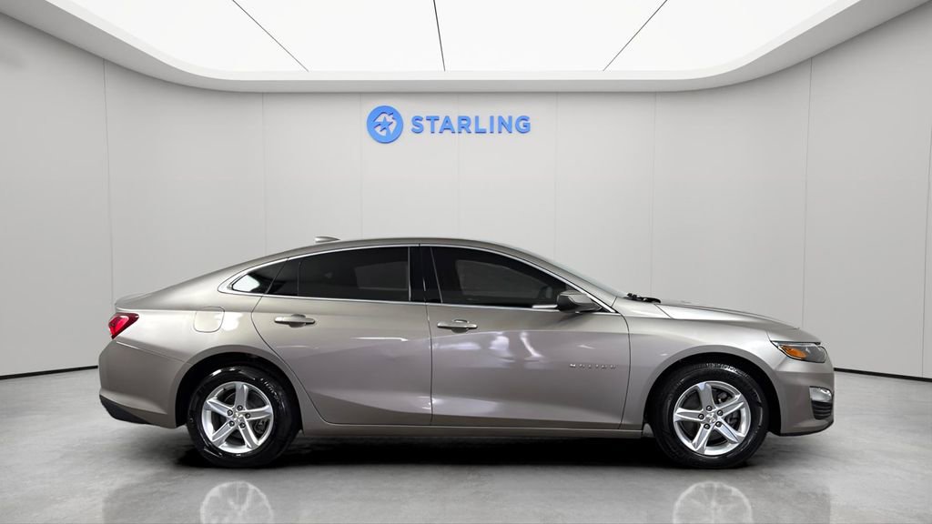 Used 2022 Chevrolet Malibu LT FWD image 10