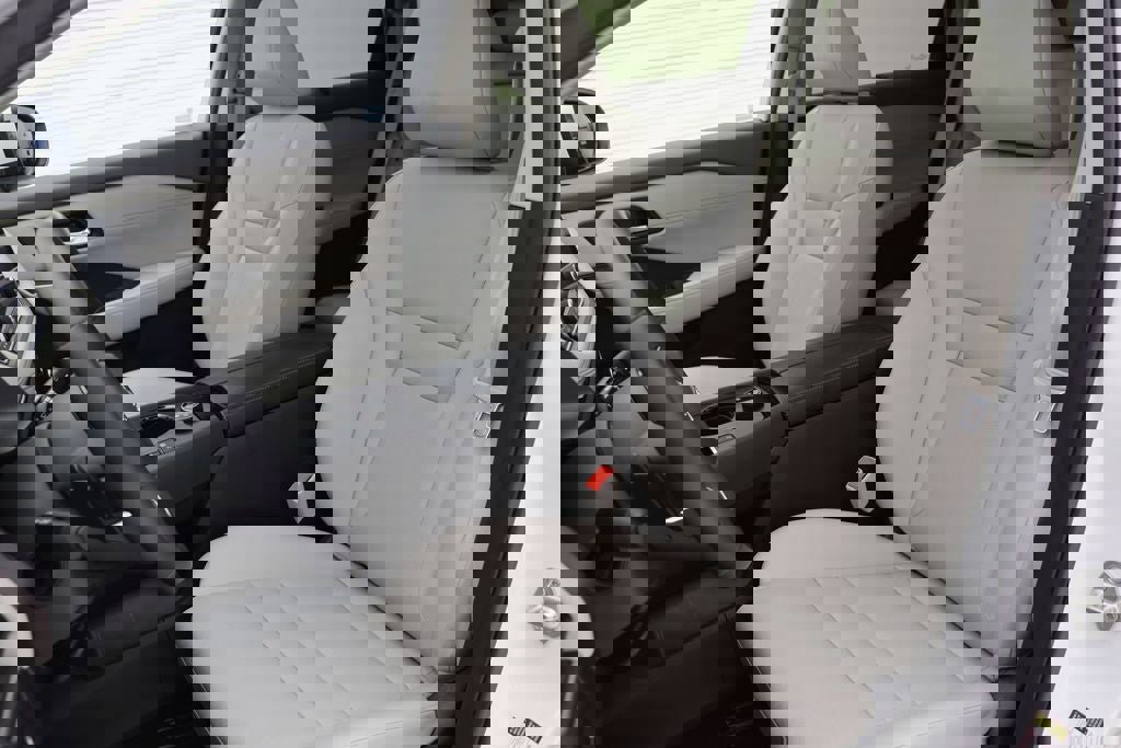 Used 2023 Nissan Rogue SV w/ SV Premium B Package image 16