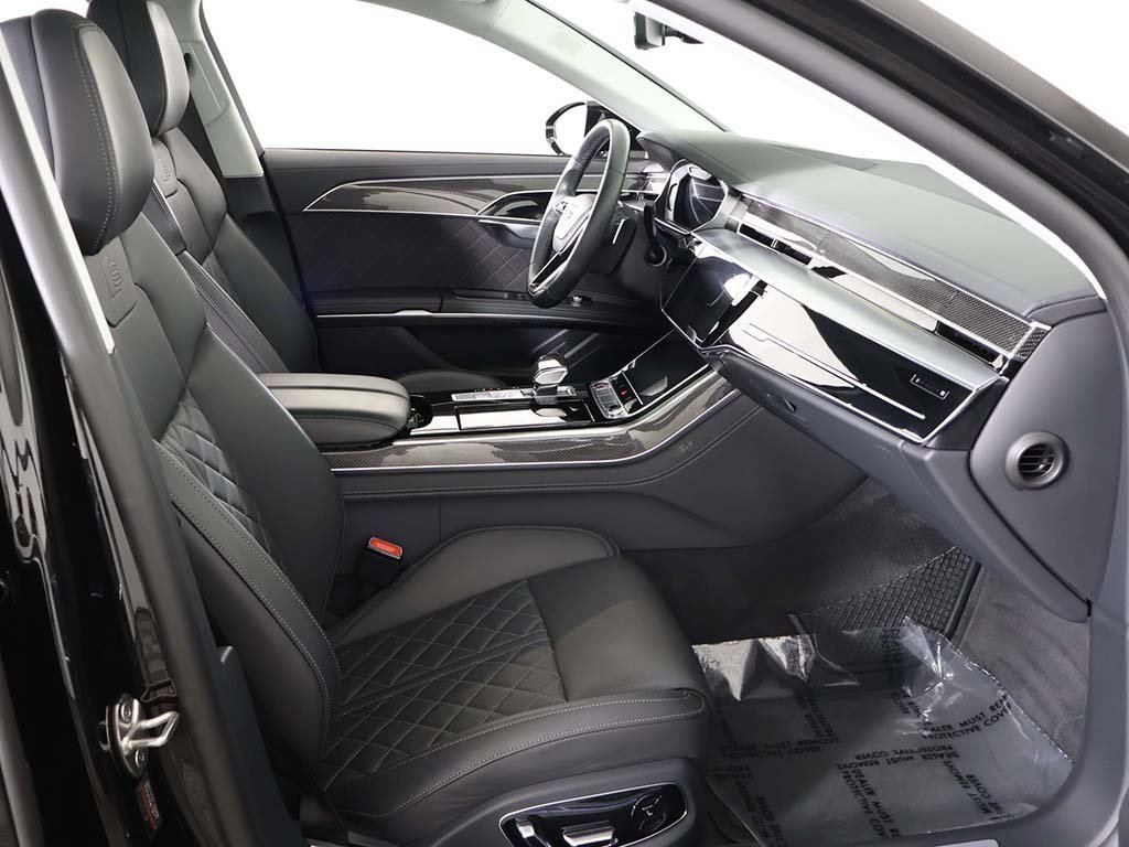 Used 2023 Audi S8 w/ S8 Black Optic Plus Package image 34