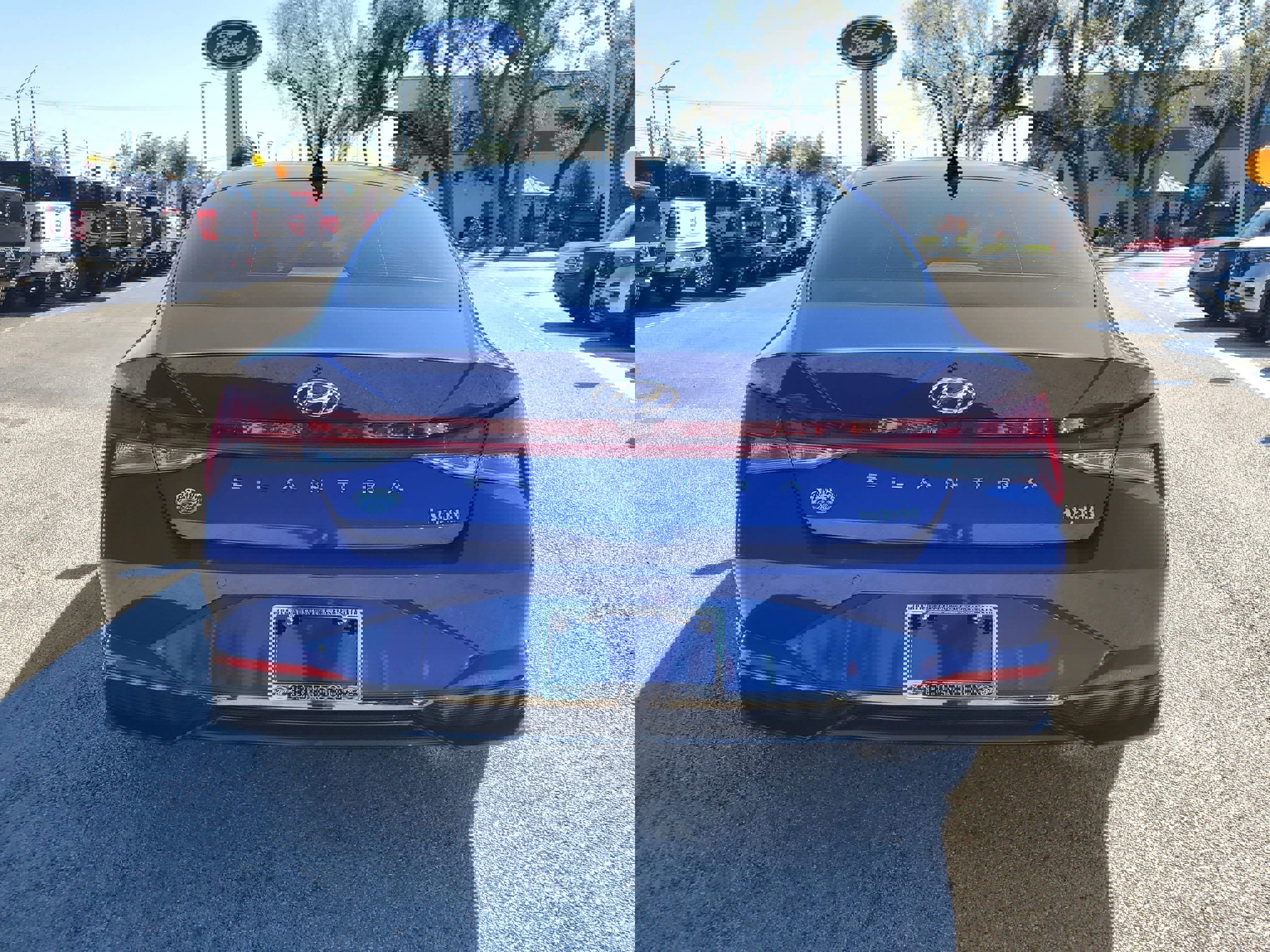 Used 2023 Hyundai Elantra Limited image 7