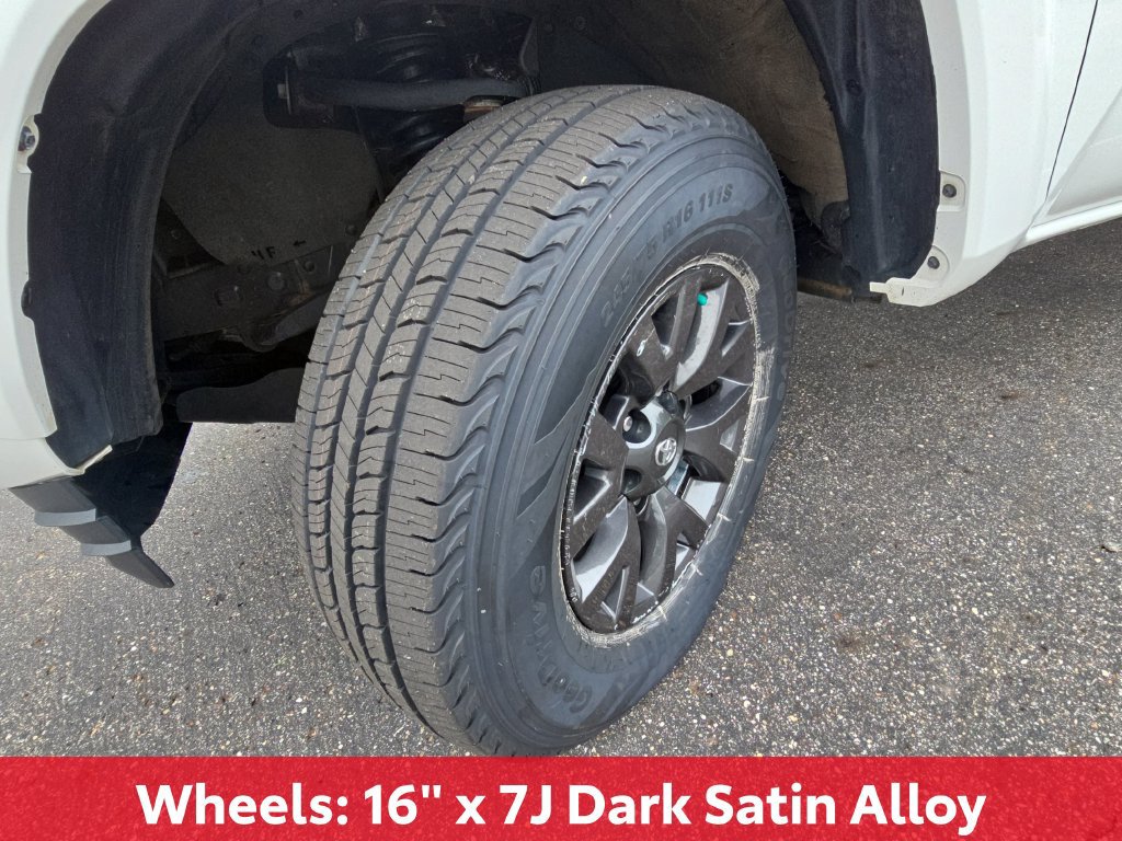 Certified 2021 Toyota Tacoma SR5 AWD/4WD image 36
