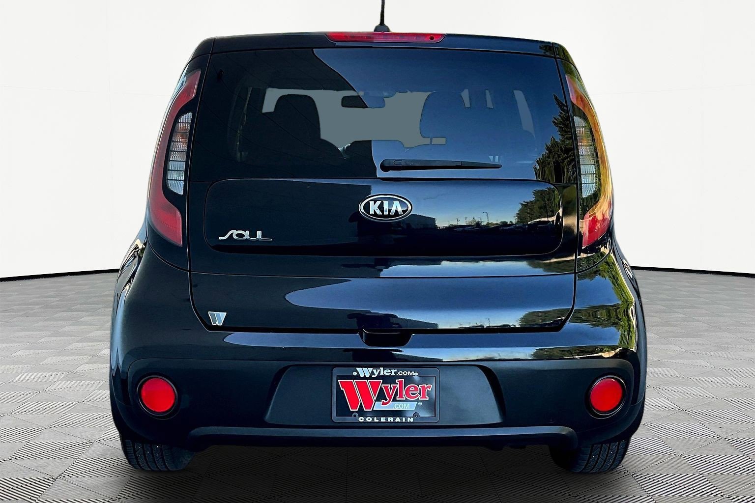 Used 2017 Kia Soul FWD image 5