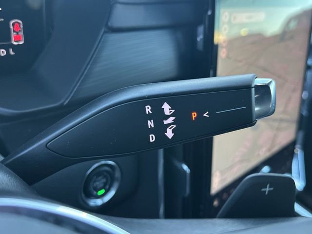 Used 2025 GMC Acadia Elevation image 16