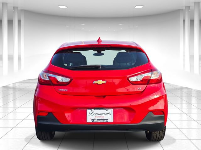 Used 2018 Chevrolet Cruze LT w/ Convenience Package image 4