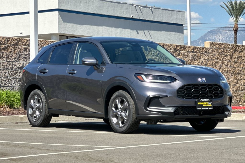 New 2027 Honda HR-V LX image 2
