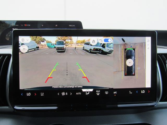 Used 2025 Ford Expedition Active image 10