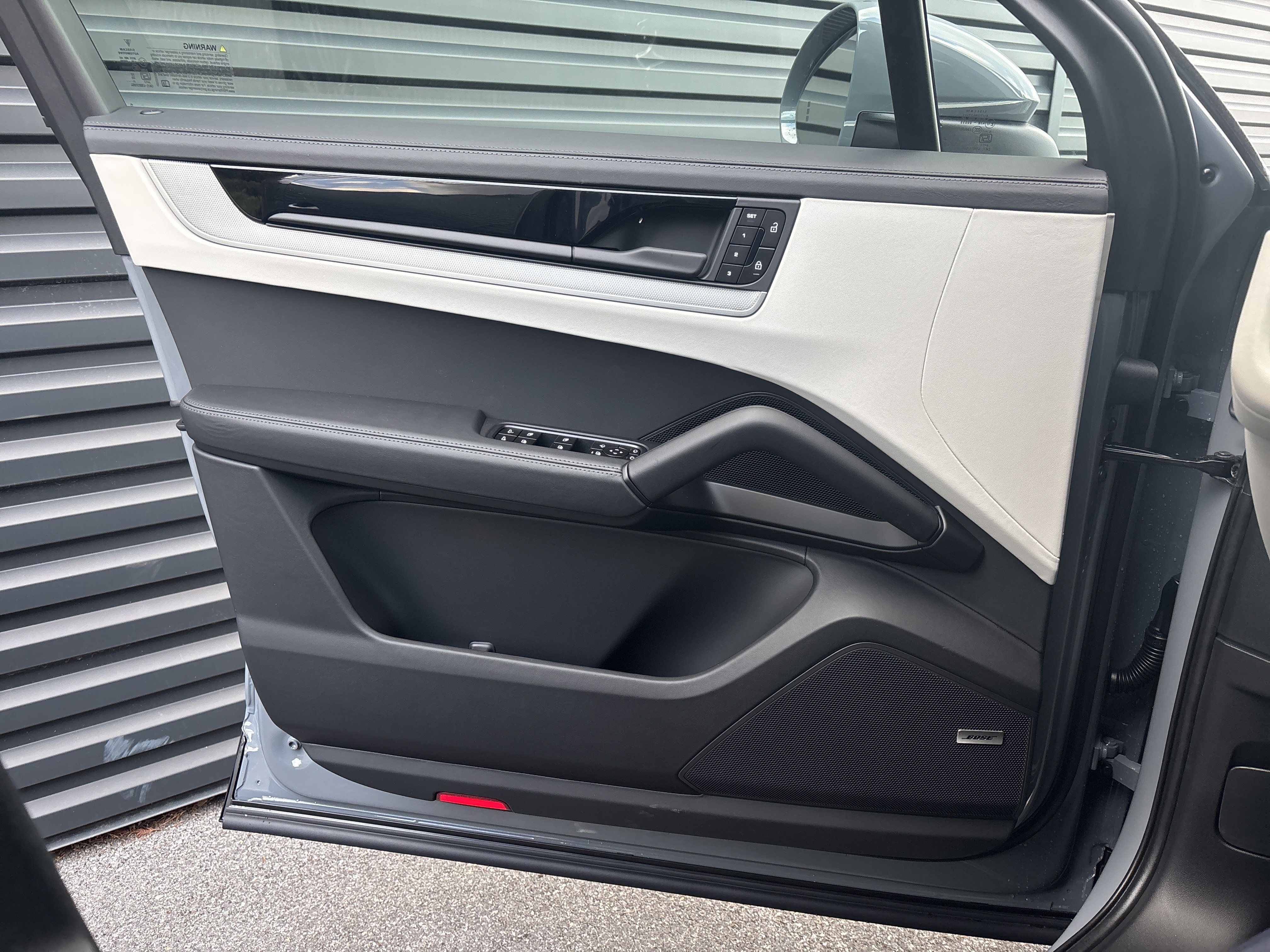 New 2026 Porsche Cayenne S image 4