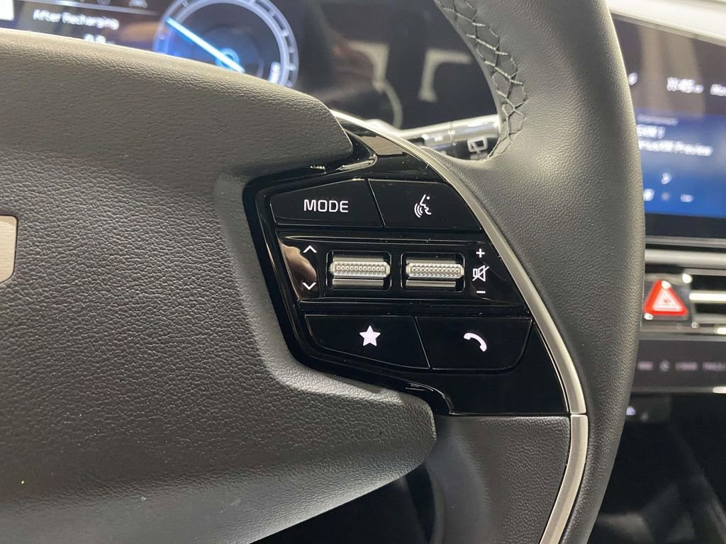 Used 2024 Kia Niro Wind image 23