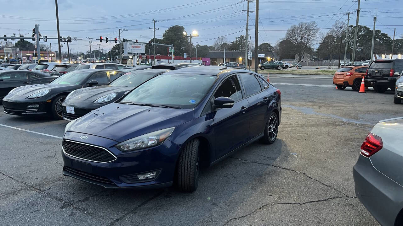Used 2017 Ford Focus SEL image 4