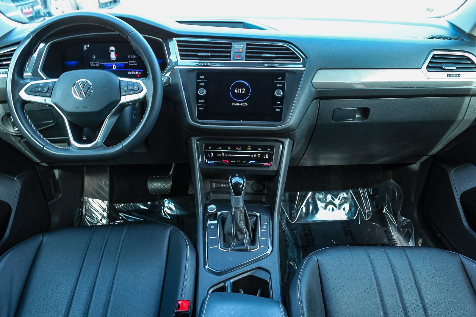 Used 2023 Volkswagen Tiguan SE FWD image 13