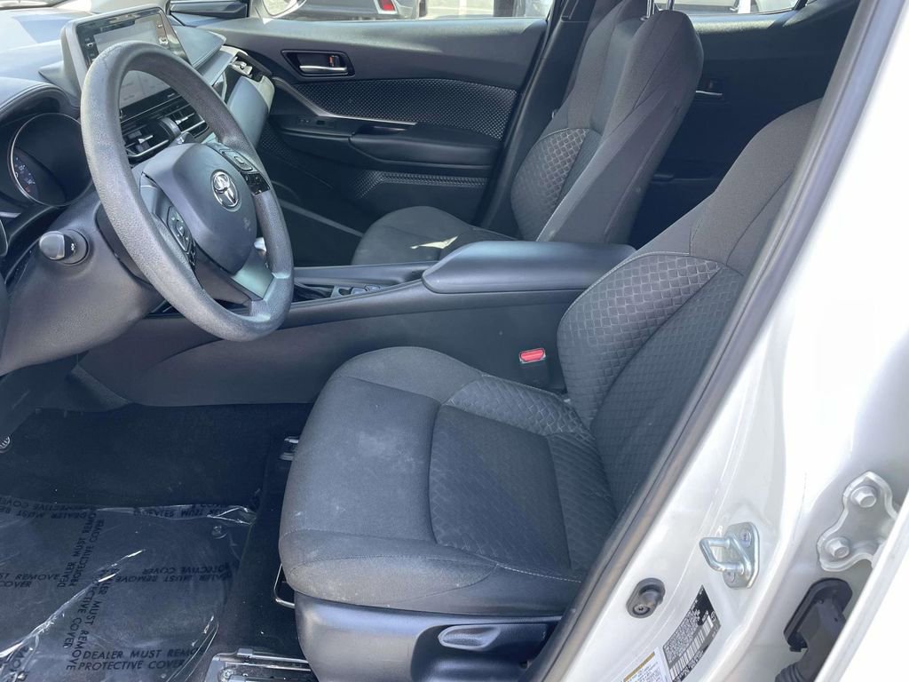 Used 2021 Toyota C-HR LE image 27