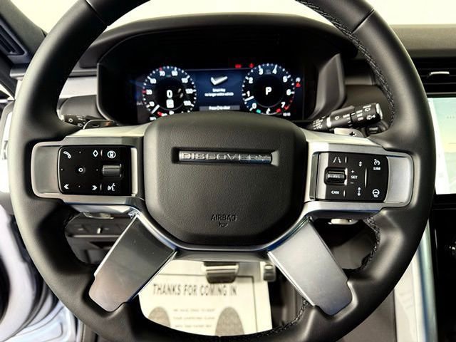 Certified 2025 Land Rover Discovery Dynamic SE image 18