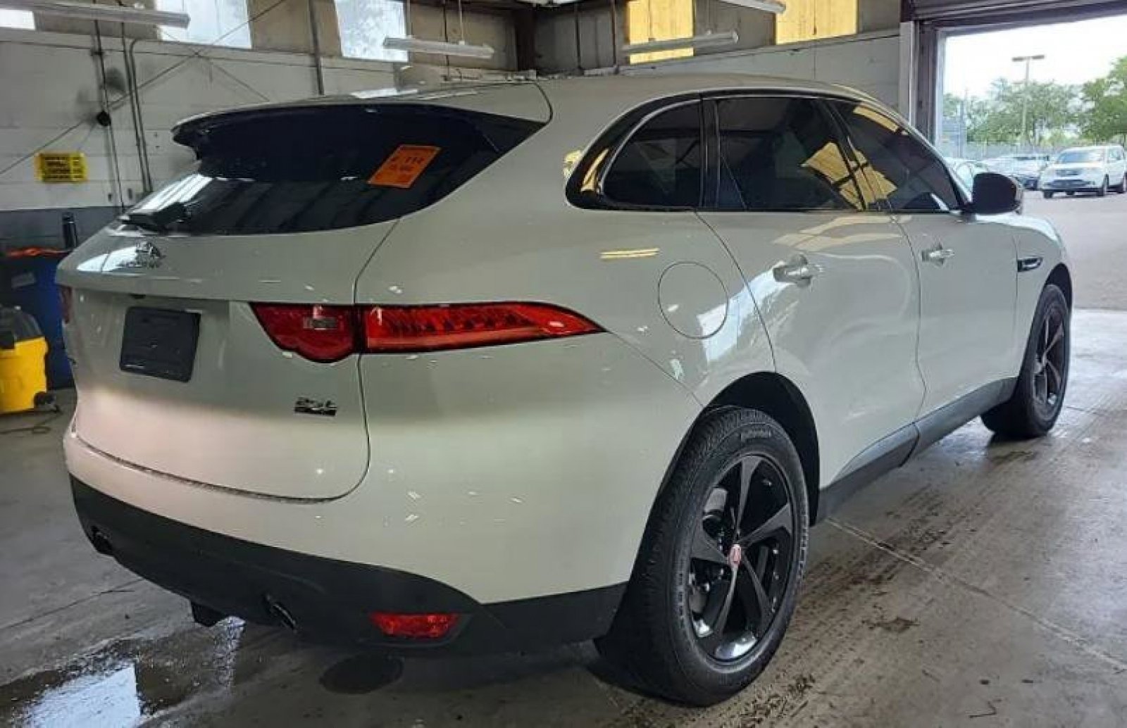 Used 2019 Jaguar F-PACE Premium AWD/4WD image 3