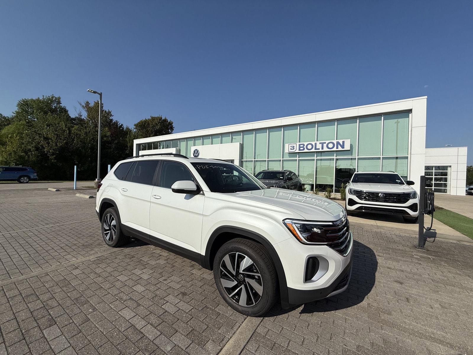 New 2026 Volkswagen Atlas SE image 2