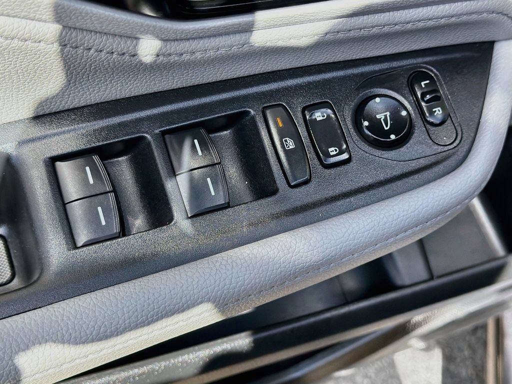 Certified 2024 Honda Odyssey Touring image 17