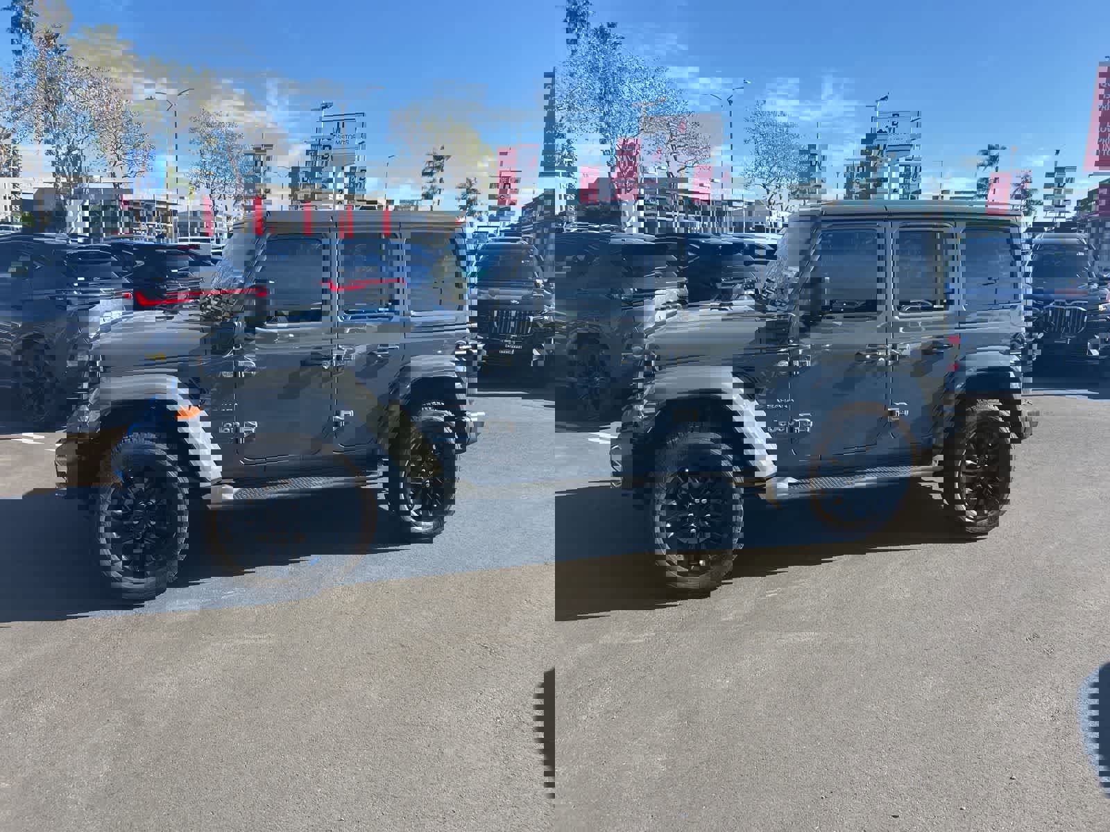 Used 2023 Jeep Wrangler Sahara w/ Cold Weather Group image 3