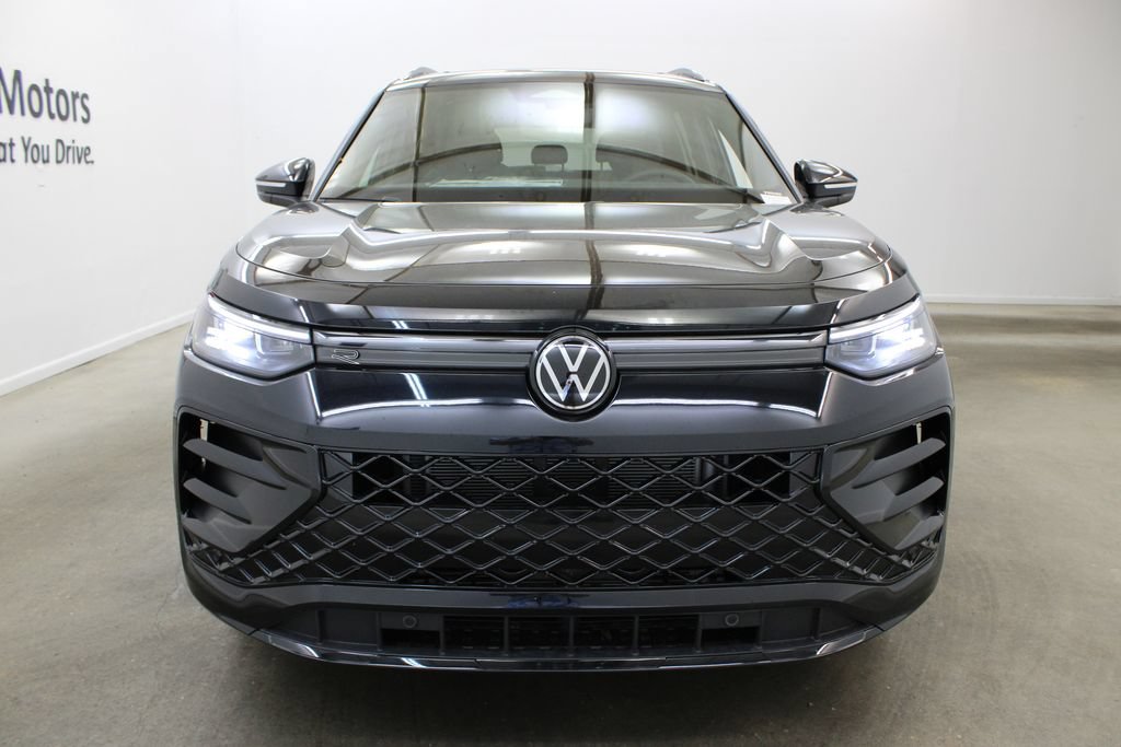 New 2026 Volkswagen Tiguan SE R-Line FWD image 7