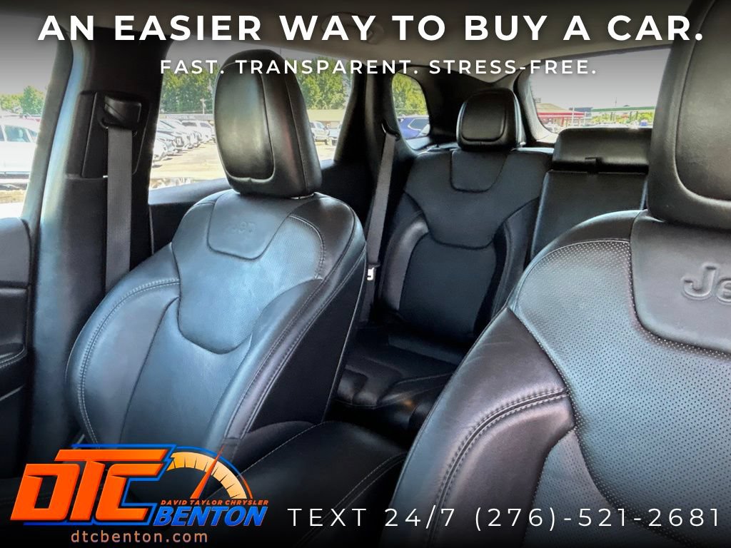 Used 2021 Jeep Cherokee Latitude Lux w/ Comfort/Convenience Group AWD/4WD image 11