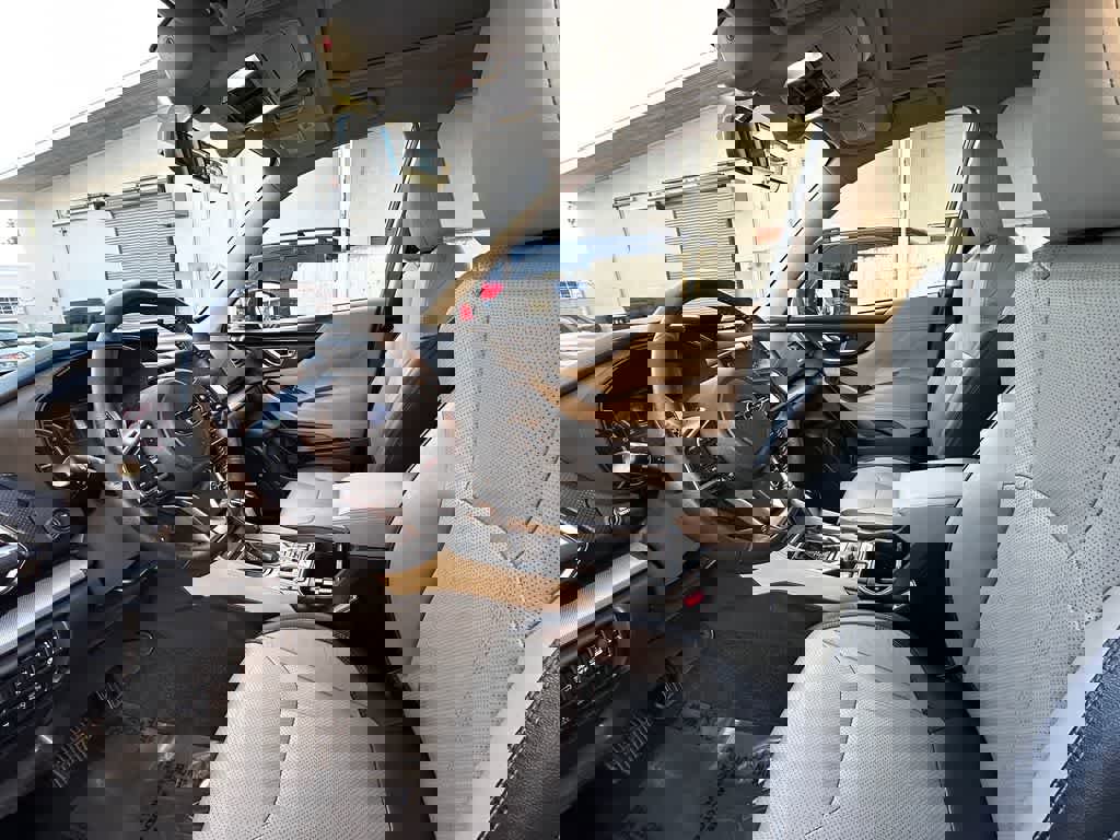 Used 2019 Subaru Forester Limited AWD/4WD image 2