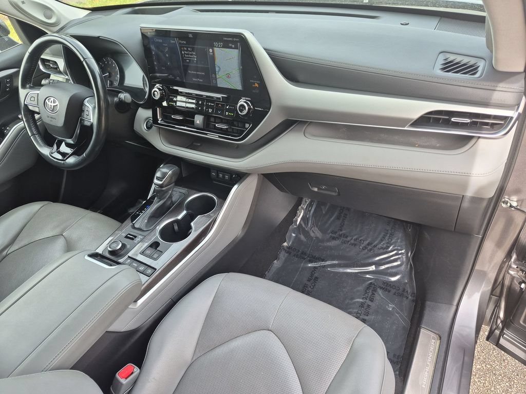 Used 2021 Toyota Highlander Platinum AWD/4WD image 42