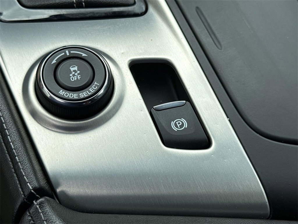 Used 2019 Chevrolet Corvette Stingray Coupe w/ Battery Protection Package image 32