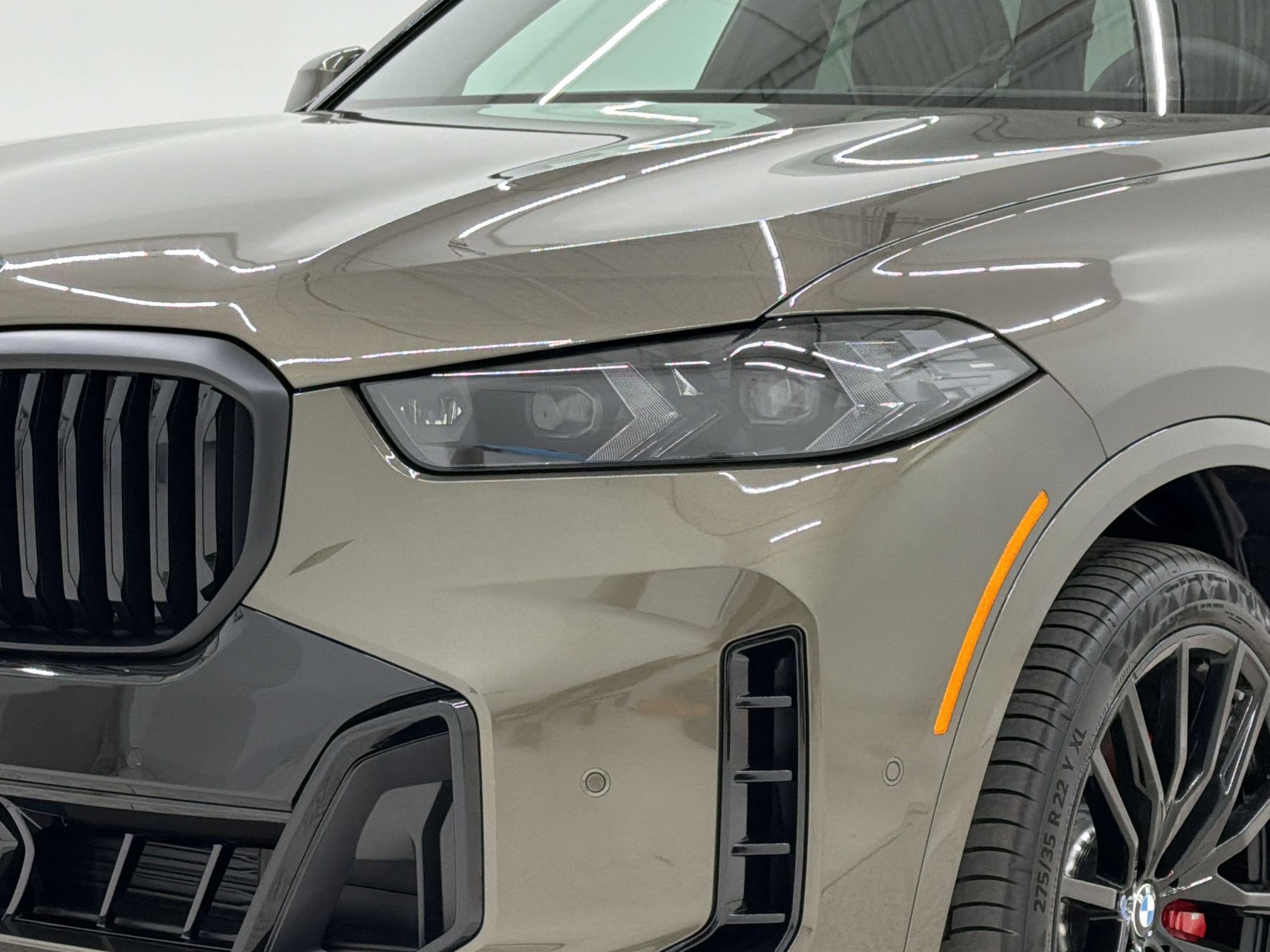 New 2026 BMW X5 xDrive40i w/ M Sport Package AWD/4WD image 11