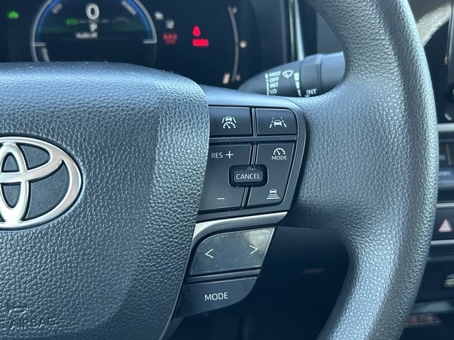 Used 2025 Toyota Camry LE image 16