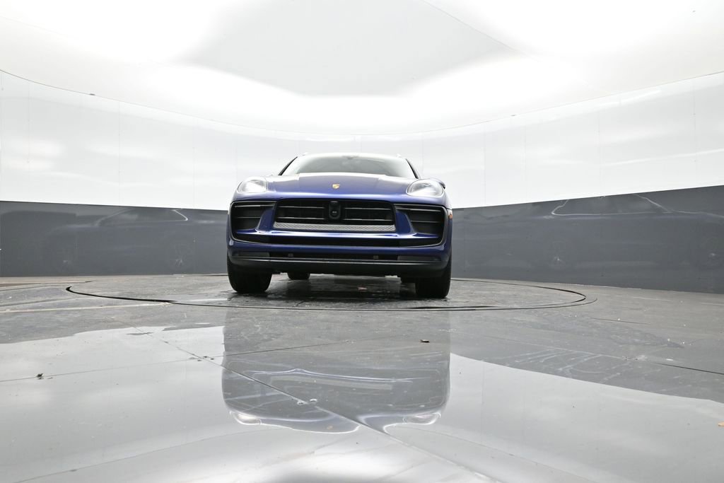 Certified 2024 Porsche Macan image 41