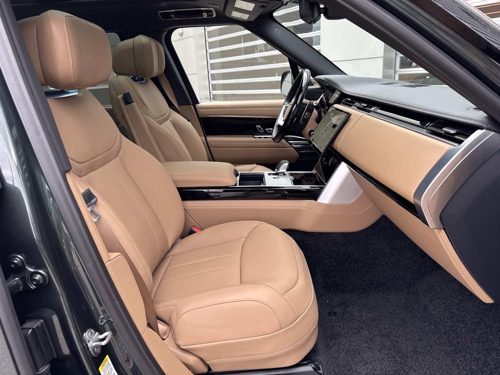 New 2026 Land Rover Range Rover Long Wheelbase Autobiography AWD/4WD image 10