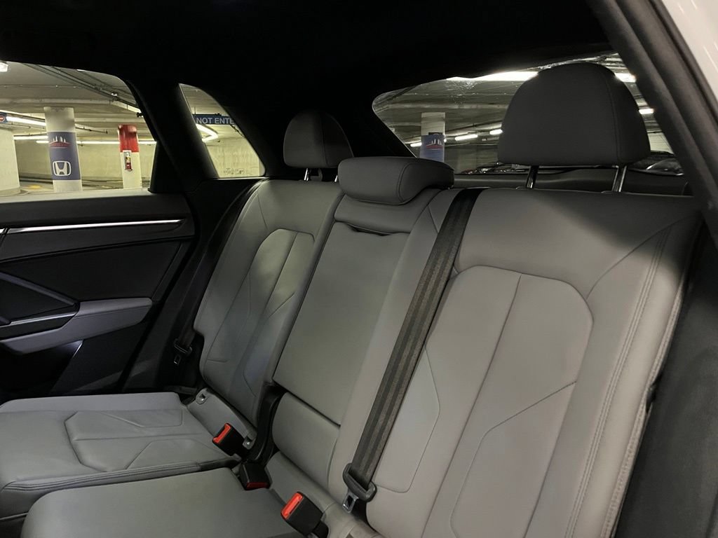 Used 2022 Audi Q3 2.0T Premium Plus w/ Premium Plus Package AWD/4WD image 22