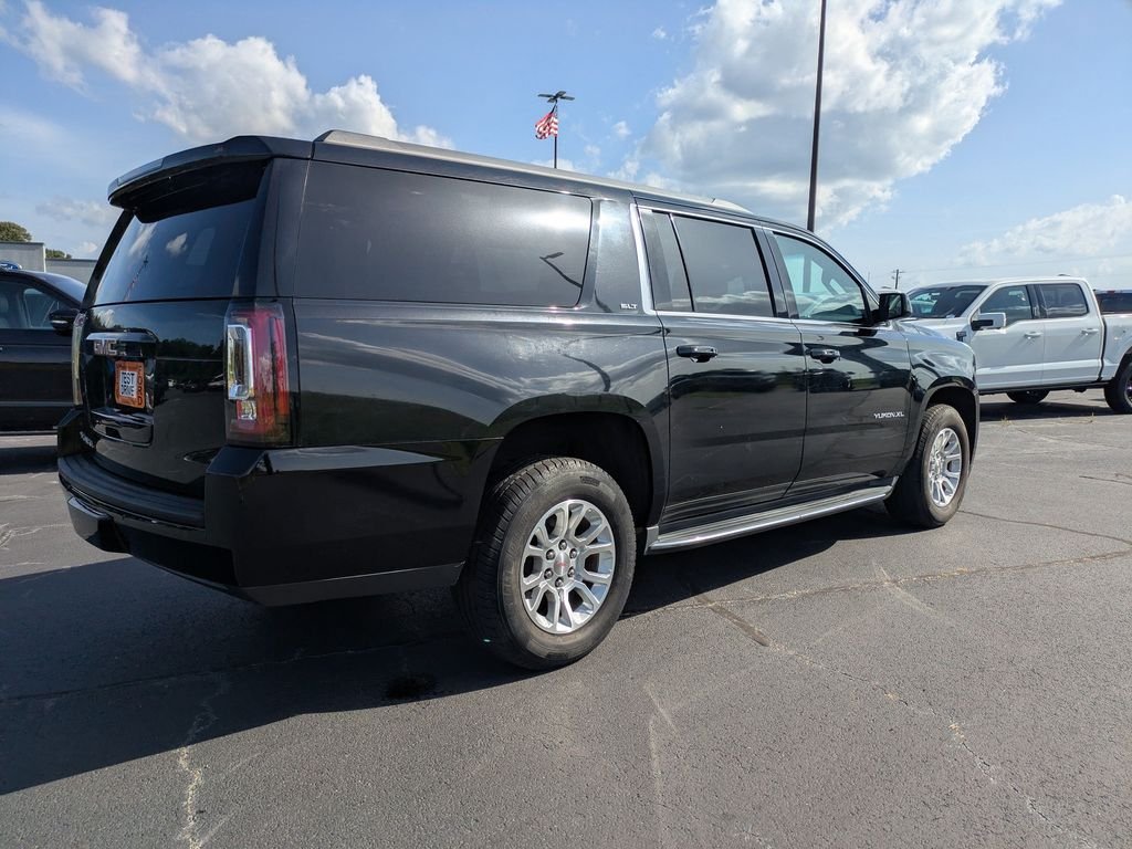 Used 2017 GMC Yukon XL SLT AWD/4WD image 4