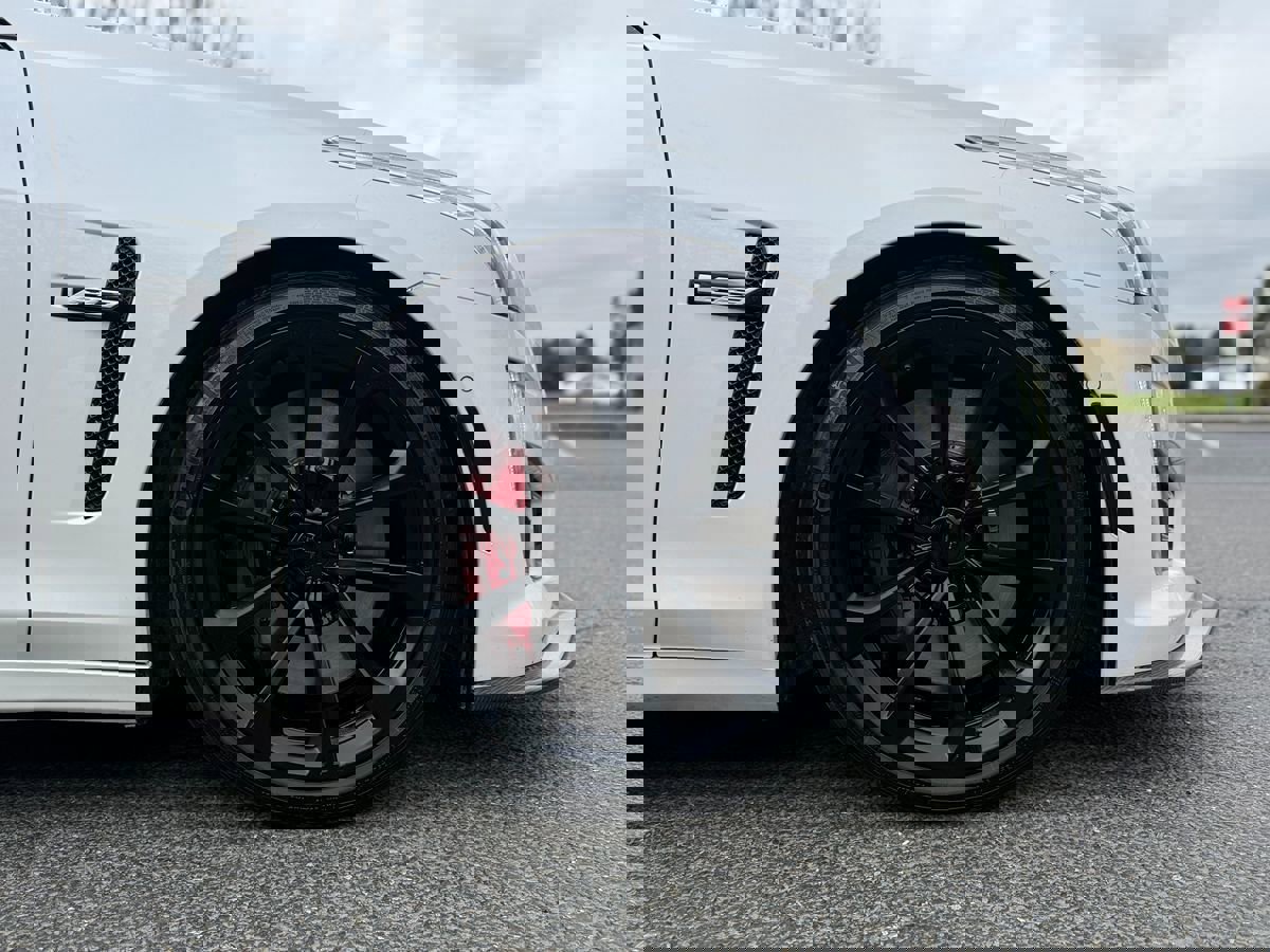 Used 2018 Cadillac CTS V w/ Carbon Fiber Package image 12